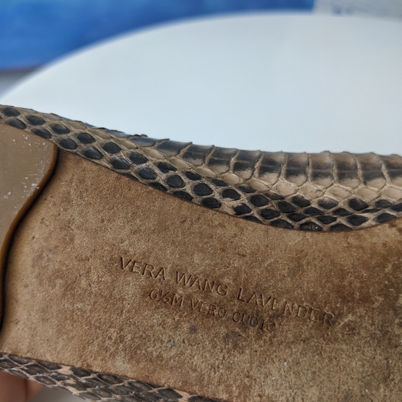 Vera Wang Lavender snakeskin patterned flats size 6.5 - Picture 9 of 10